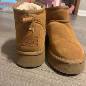 Women’s platform Ugg